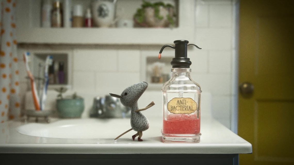 perfectHouseguest_stills01